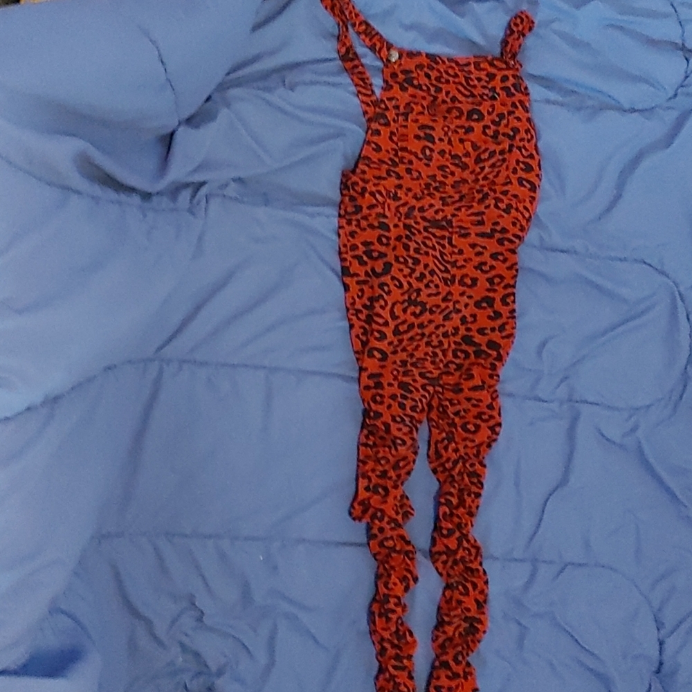 Line an angel 14 red overalls with cheetah print
